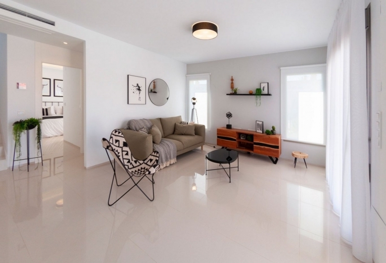 MODERNA VILLA DE 3 DORMITORIOS CON PISCINA PRIVADA EN LOS ALCAZARES
