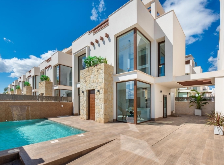 Villa a la venta con piscina privada en Ciudad Quesada-Rojales