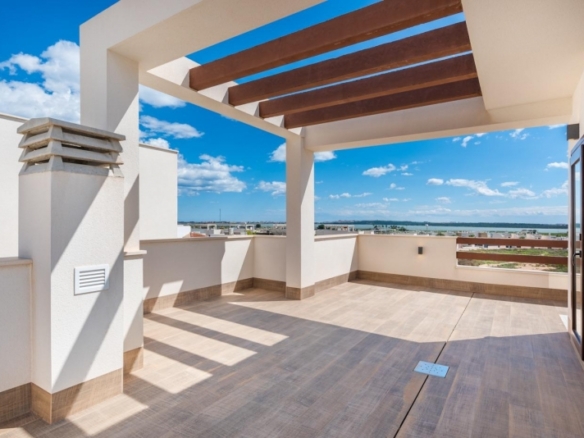 Villa a la venta con piscina privada en Ciudad Quesada-Rojales