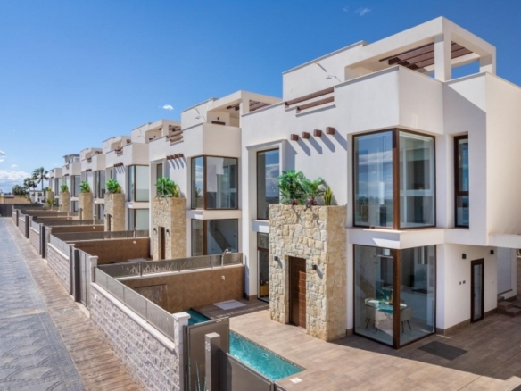 Villa a la venta con piscina privada en Ciudad Quesada-Rojales