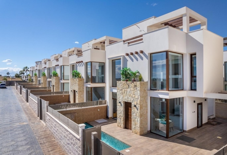 Villa a la venta con piscina privada en Ciudad Quesada-Rojales