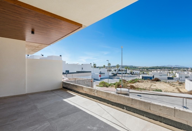 APARTAMENTO DE NUEVA CONSTRUCCIÓN EN PLANTA BAJA DE 4 DORM.EN BENIJÓFAR