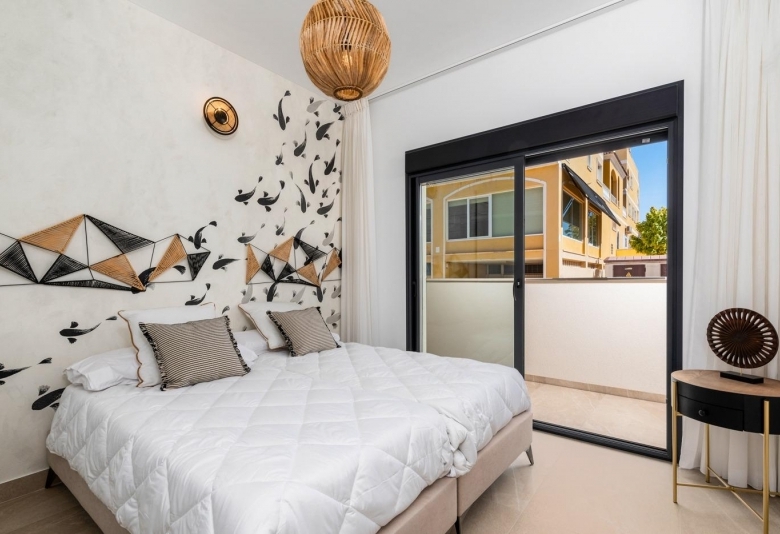 FANTÁSTICO ÁTICO CON SOLARIUM Y PISCINA PRIVADA EN BENIJÓFAR