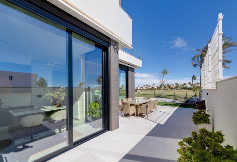 Villa a la venta en campo de golf en Pilar de la Horadada
