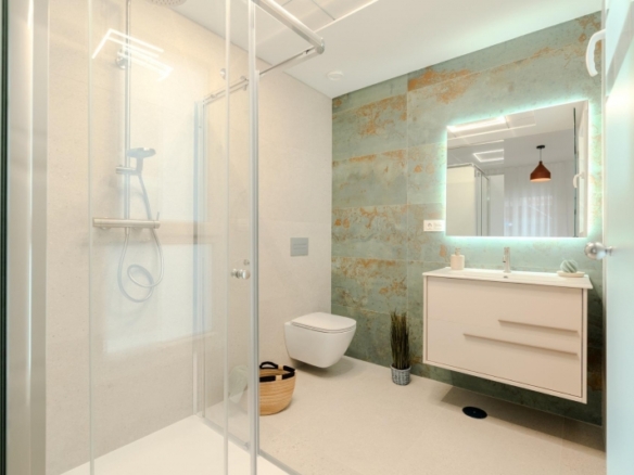 Chalet pareado en venta con piscina privada  en Los Alcázares