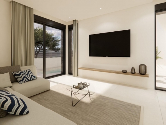 Chalet adosado a la venta con piscina privada en Dolores