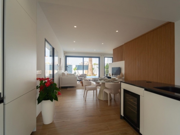 Chalet a la venta con piscina privada en San Pedro del Pinatar