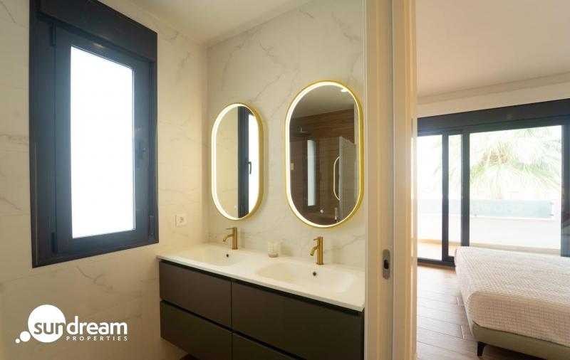 Chalet a la venta con piscina privada en San Pedro del Pinatar