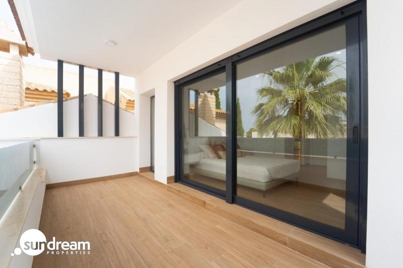 Chalet a la venta con piscina privada en San Pedro del Pinatar