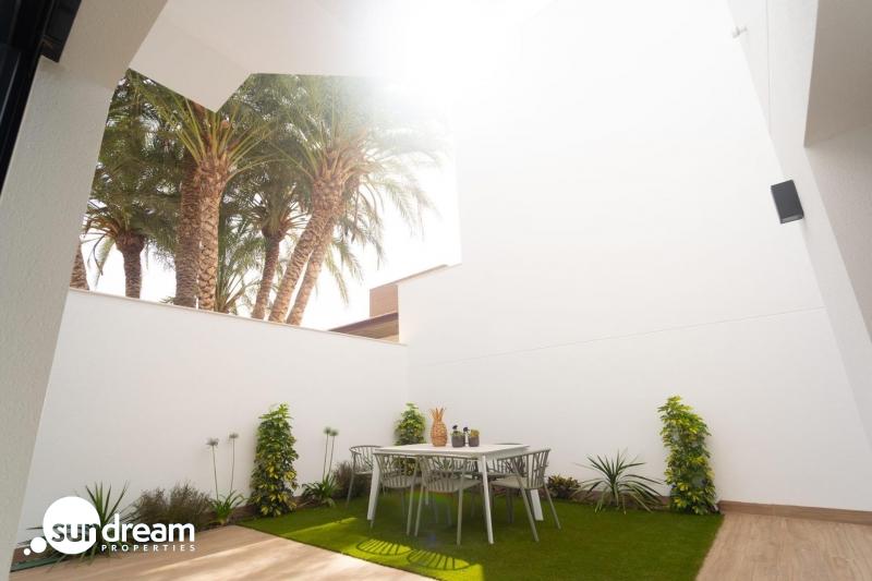 Chalet a la venta con piscina privada en San Pedro del Pinatar
