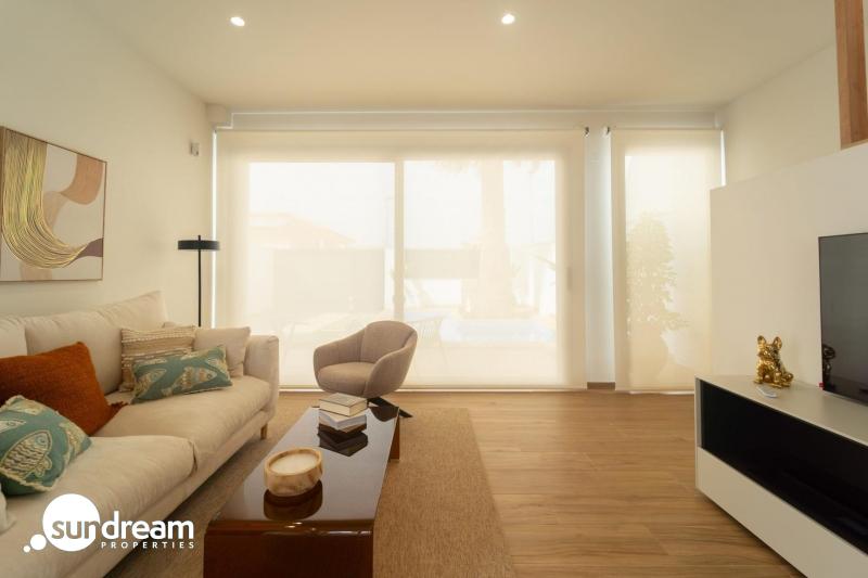 Chalet a la venta con piscina privada en San Pedro del Pinatar
