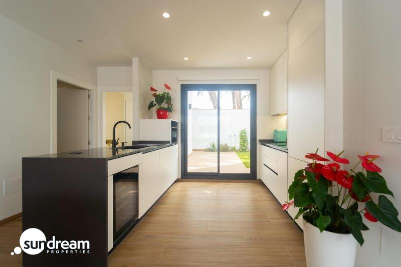 Chalet a la venta con piscina privada en San Pedro del Pinatar