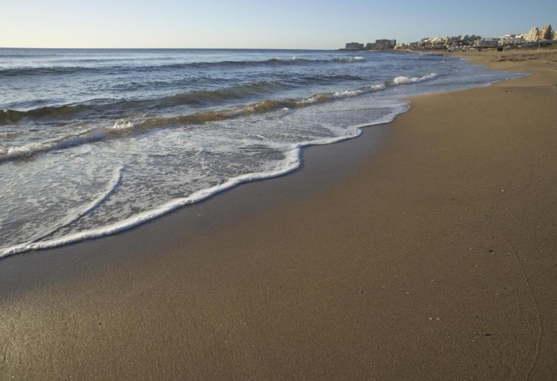 Apartamento de planta baja a la venta a poca distancia del mar en Torrevieja