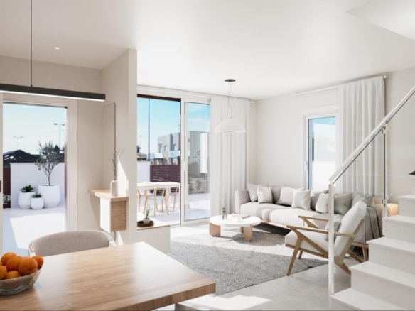 Vivienda adosada de 3 dormitorios a pocos metros de la Playa de Las Higuericas(Torre de la Horadada)