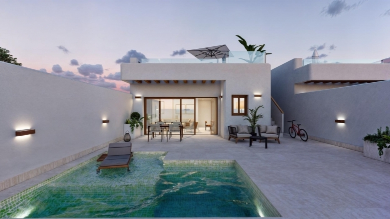 Villa de 2 dormitorios a la venta con piscina privada en Torre-Pacheco, Murcia