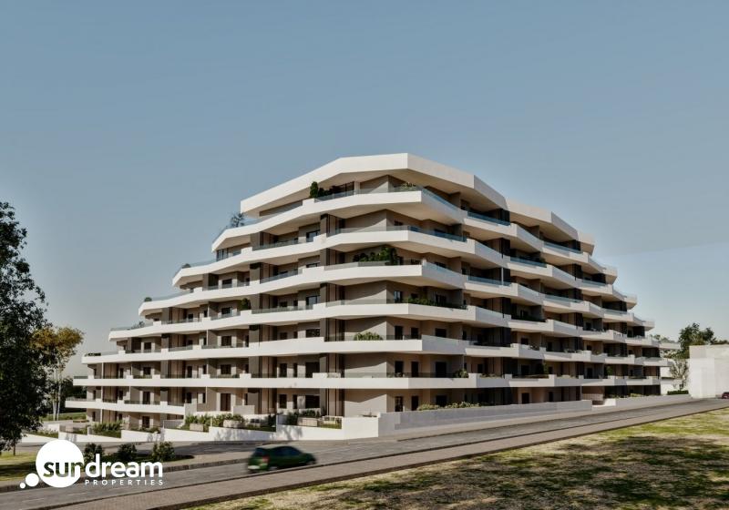 Apartamento de planta baja con 3 dormitorios a la venta en San Miguel de Salinas(Alicante)
