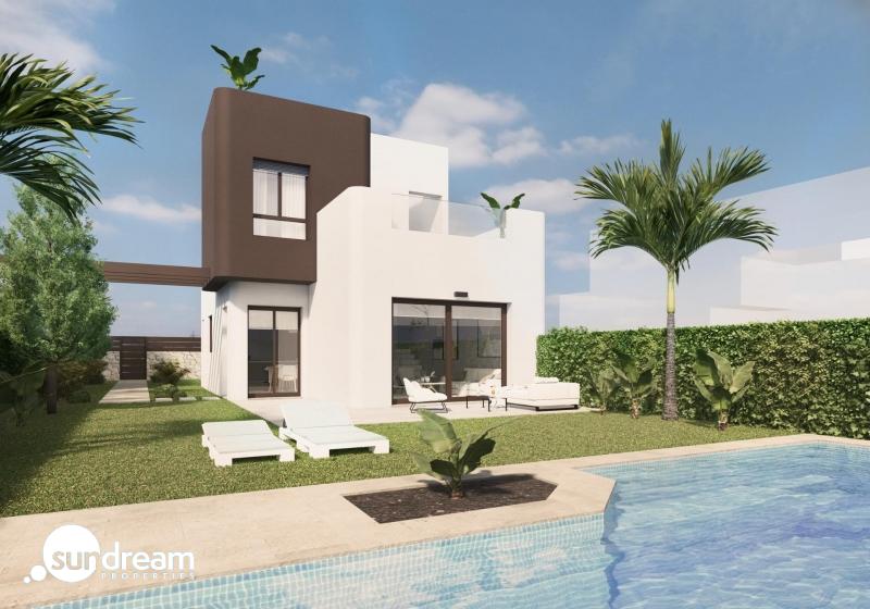 Villa a la venta de 3 dormitorios en primera línea de Golf en Pilar de la Horadada.