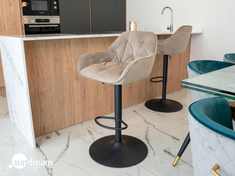 Chalet independiente en una sola planta con piscina privada a la venta en Ciudad Quesada(Alicante).
