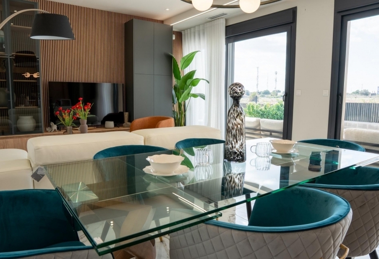 Chalet independiente en una sola planta con piscina privada a la venta en Ciudad Quesada(Alicante).
