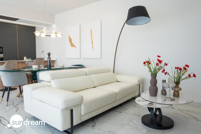 Chalet independiente en una sola planta con piscina privada a la venta en Ciudad Quesada(Alicante).