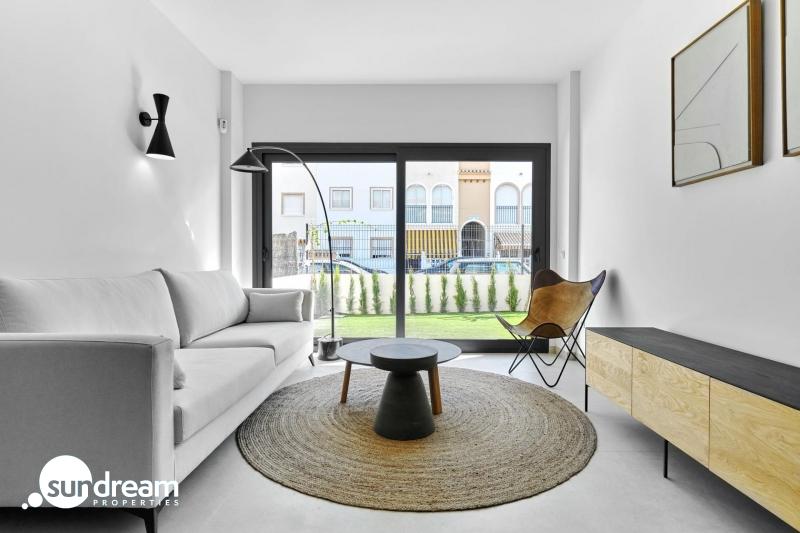 Bungalow de planta baja a la venta cerca del mar en La Veleta(Torrevieja)