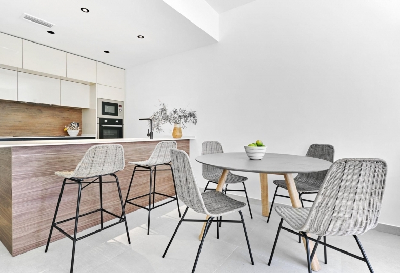 Bungalow de planta baja a la venta cerca del mar en La Veleta(Torrevieja)