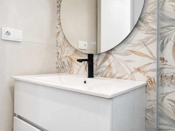 Adosado moderno con solarium privado a la venta en Dolores