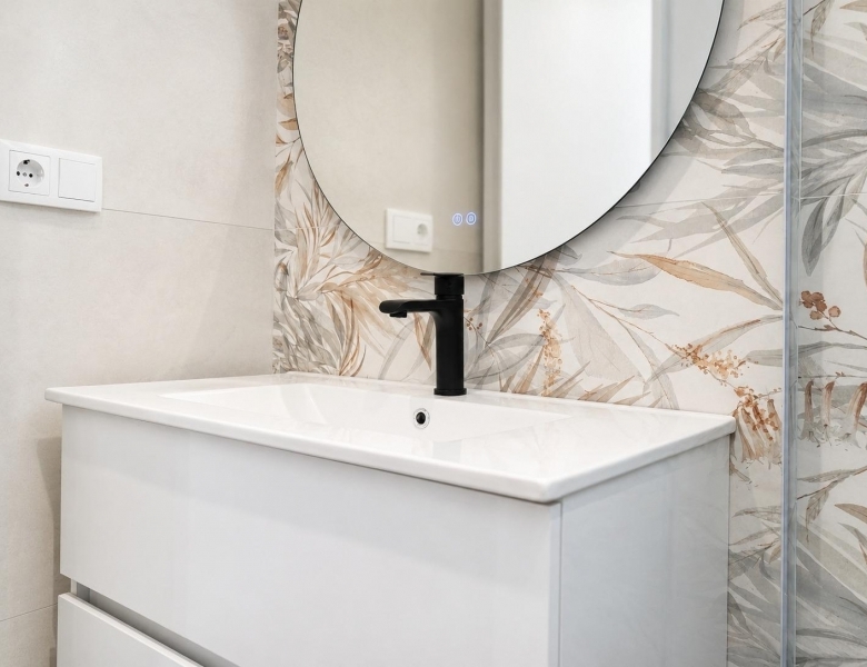 Adosado moderno con solarium privado a la venta en Dolores