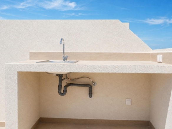Adosado moderno con solarium privado a la venta en Dolores