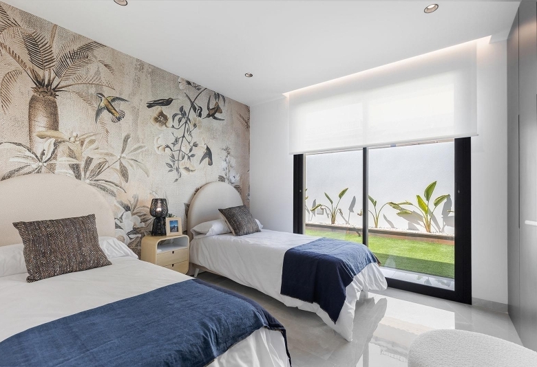 Chalet de una planta con 3 dormitorios y piscina privada en Torrevieja
