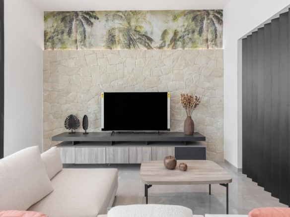 Chalet de una planta con 3 dormitorios y piscina privada en Torrevieja