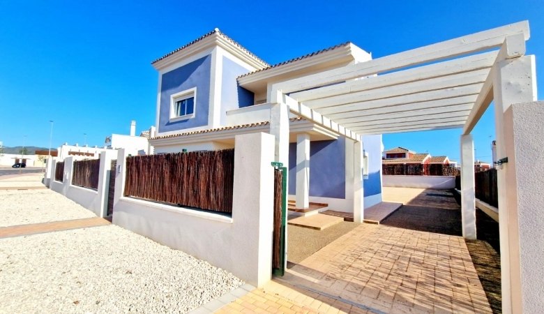 Villa de 3 dormitorios con solarium y amplia parcela en Lorca(Murcia)