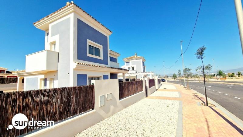 Villa de 3 dormitorios con solarium y amplia parcela en Lorca(Murcia)