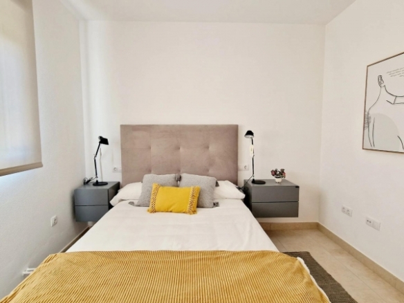 Villa de 3 dormitorios con solarium y amplia parcela en Lorca(Murcia)