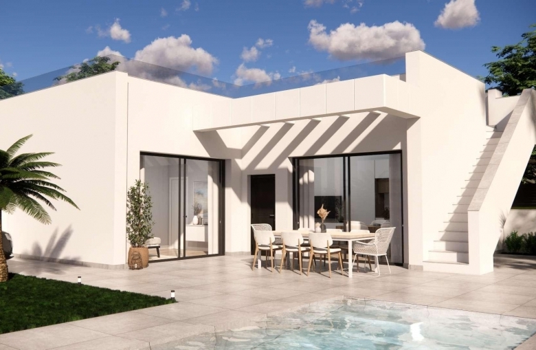 Villa en venta 3 dormitorios y piscina en Ciudad Quesada