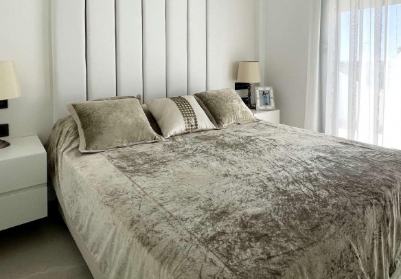 Villa en venta 3 dormitorios y piscina en Ciudad Quesada
