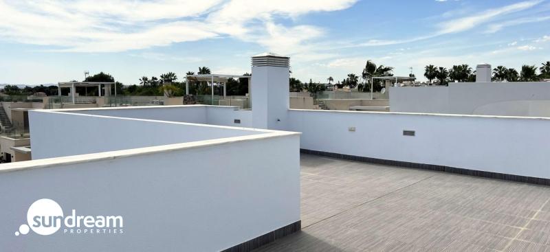 Villa en venta 3 dormitorios y piscina en Ciudad Quesada