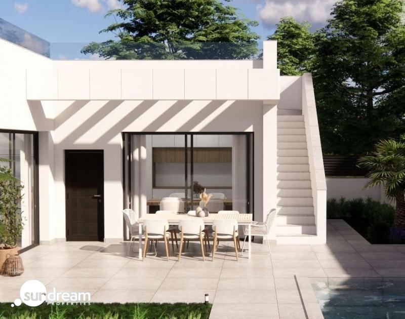 Villa en venta 3 dormitorios y piscina en Ciudad Quesada