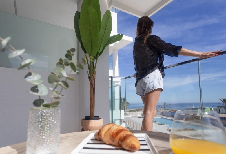 Apartamento en venta 2 dormitorios y piscina playa Denia