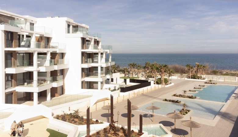 Apartamento en venta 2 dormitorios y piscina playa Denia