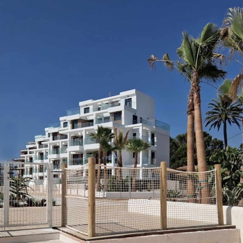 Apartamento en venta 2 dormitorios y piscina playa Denia
