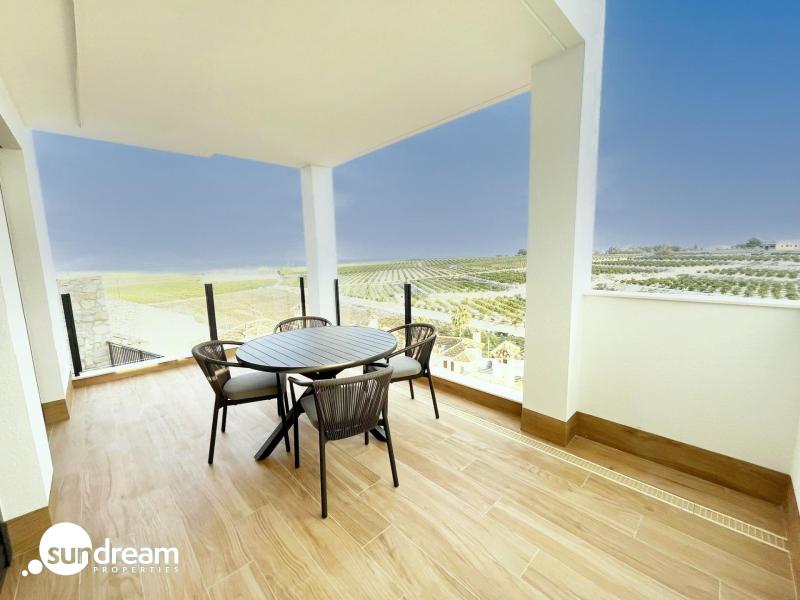 Villa en venta obra nueva en La Finca Golf Algorfa