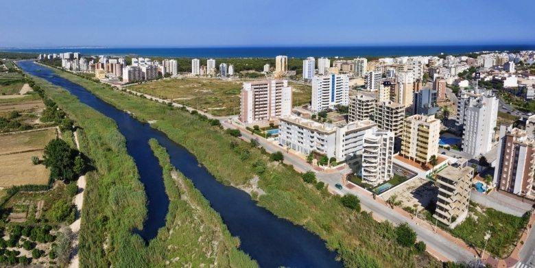 Ático en venta obra nueva con garaje en Guardamar
