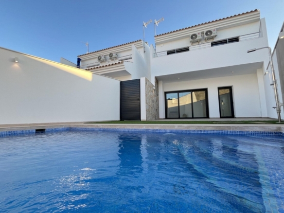 Villa obra nueva en venta zona playa San Pedro Pinatar