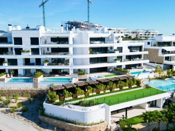 Ático en venta obra nueva en Golf Las Colinas Orihuela