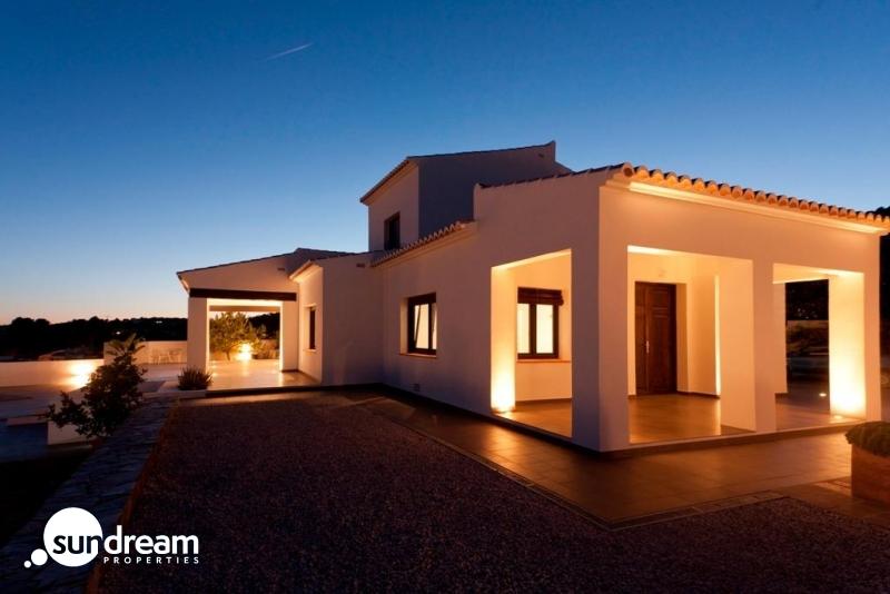 g_42004-4-28 Villa grande en venta con piscina y vistas en Moraira