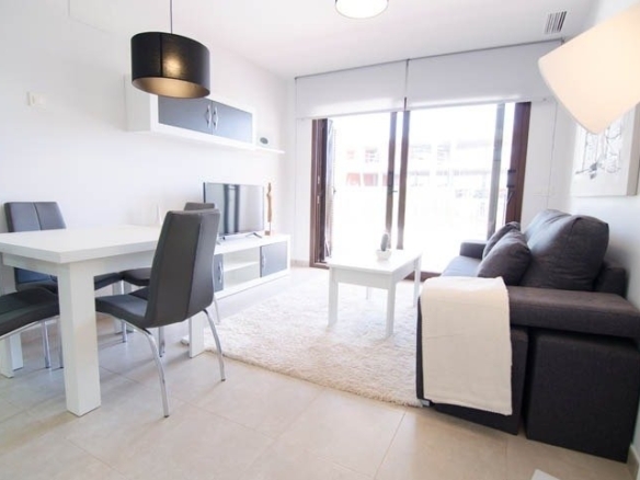 Bungalow en venta con piscina primera línea en Pulpi