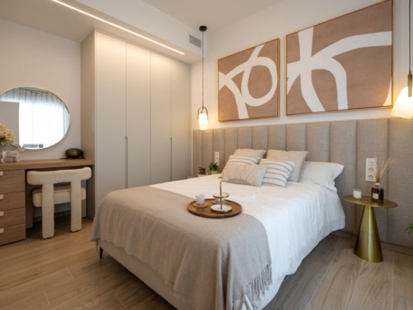 Villa de nueva construcción con 3 dormitorios y piscina privada en Serena Golf-Los Alcázares