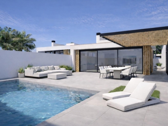 Villa de nueva construcción en una sola planta con 3 dormitorios y piscina privada en Los Alcázares