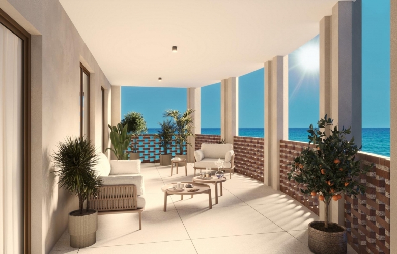 Apartamento turístico con 3 dormitorios frente al mar totalmente amueblado a la venta en Villajoyosa(Alicante)